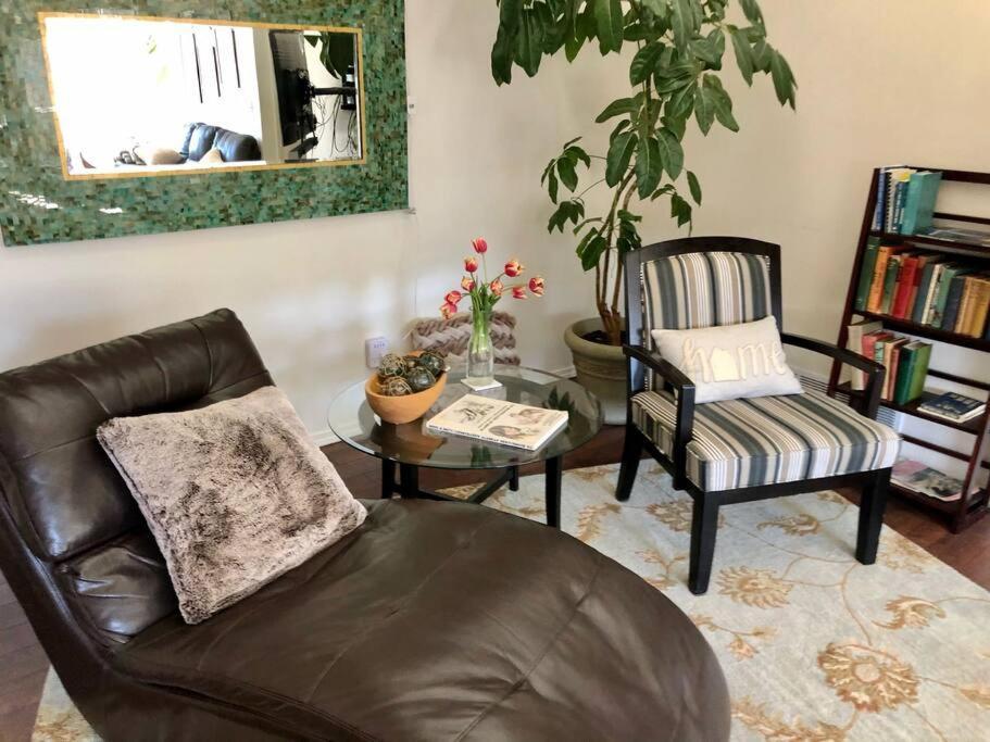 Coastal Place - Best Location In Downtown! Anchorage Bagian luar foto
