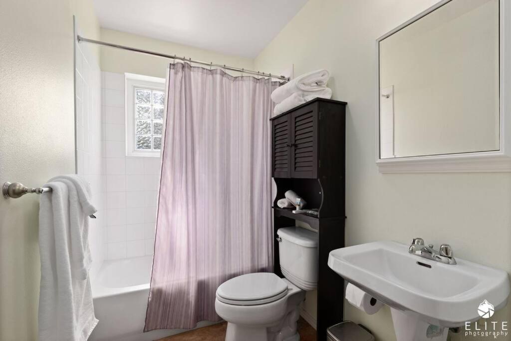 Coastal Place - Best Location In Downtown! Anchorage Bagian luar foto